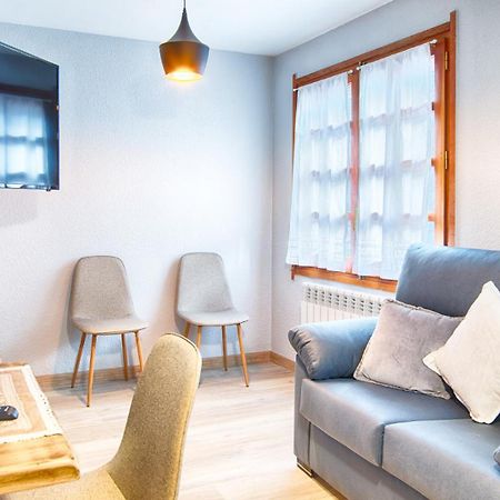 Saplan Real Estate Pensaueth Villa Salardú Екстериор снимка