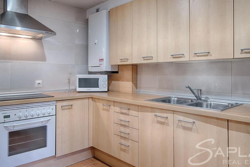 Saplan Real Estate Pensaueth Villa Salardú Екстериор снимка