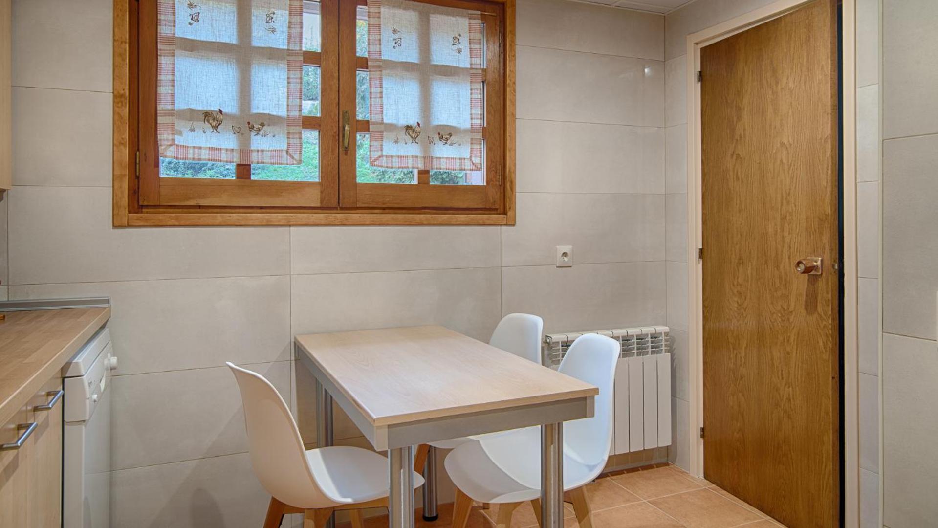 Saplan Real Estate Pensaueth Villa Salardú Екстериор снимка